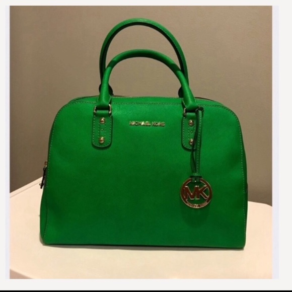 Michael Kors Handbags - 💥 Matching Cindy & Wallet